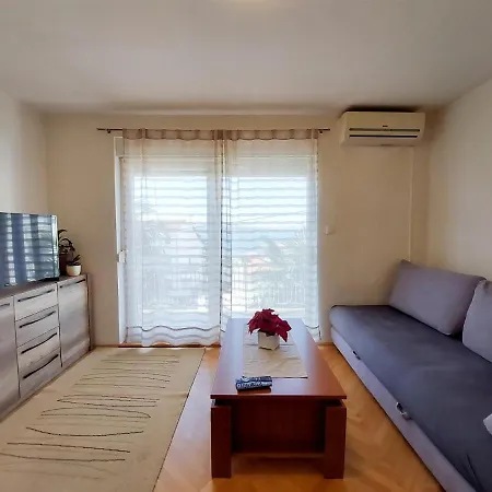 Apartment Tamarut *